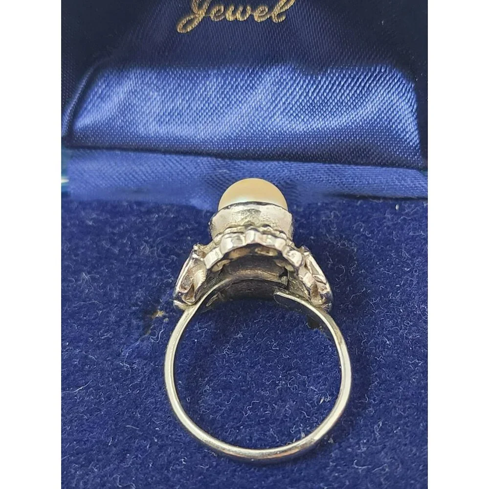 Vintage Silver Metal Adjustable Ring With Black & White Faux Pearls‎